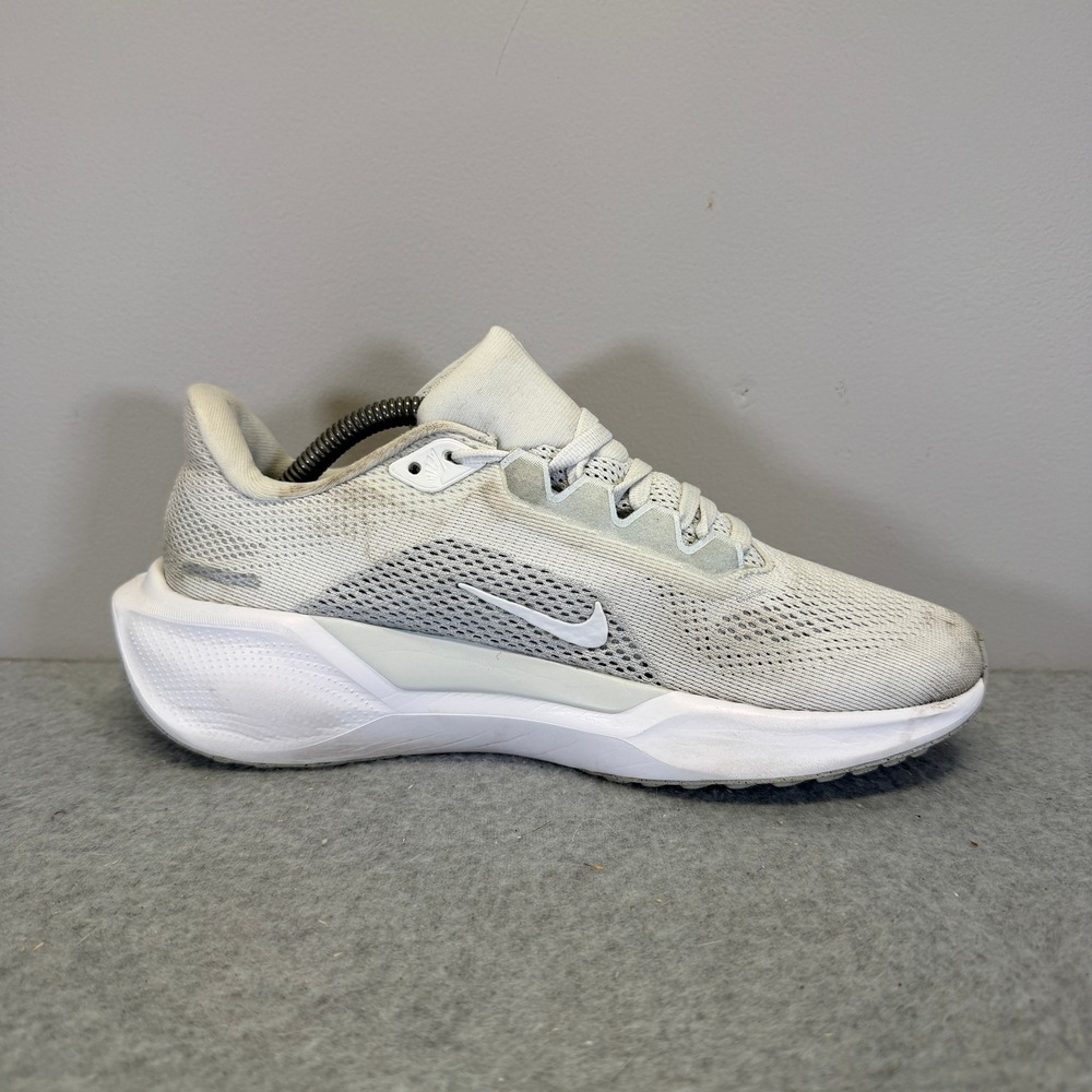 Nike Pegasus Plus Womens Shoes Size 6 White & Silver Running Sneakers FD2723-102 - Picture 6 of 10